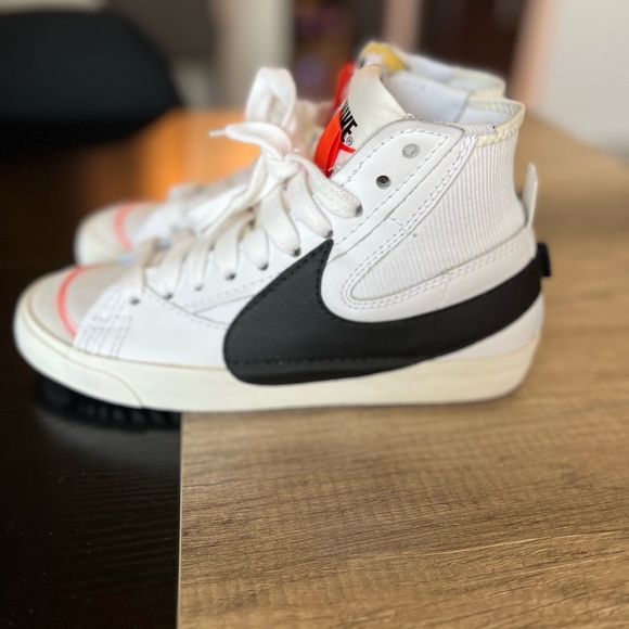 Nike Jumbo Blazers - Picture 3 of 5